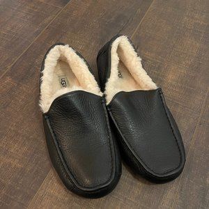 UGG Ascot Leather